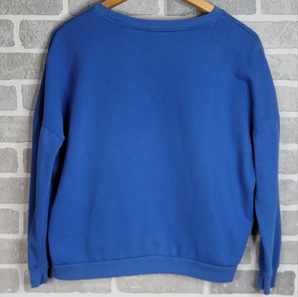 Disney Embroidered Whole Gang Crew Neck Sweatshirt Blue Youth Size L - Picture 6 of 7